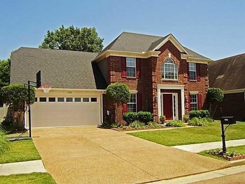 1294 River Bank Dr, Collierville, TN, 38017-8205 | Card Image