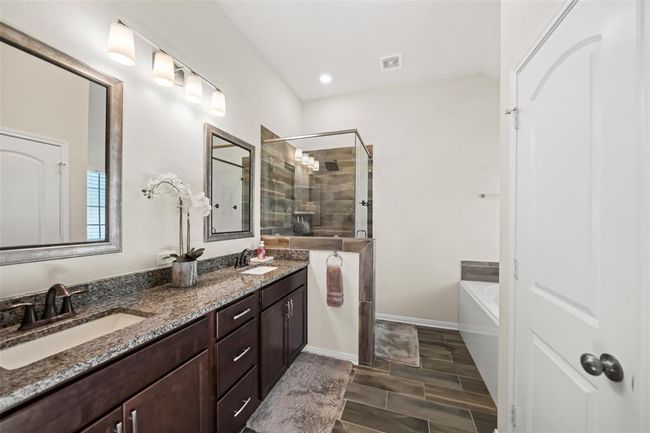 128 Red Deer Way, House other with 3 bedrooms, 2 bathrooms and 2 parking in Huntsville TX | Image 14