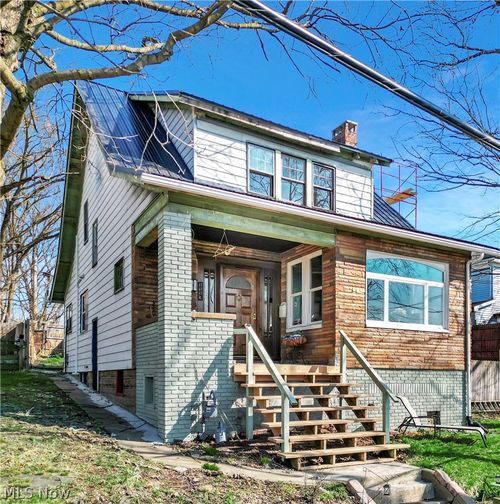 1113 State St, Steubenville, OH, 43952-2557 | Card Image