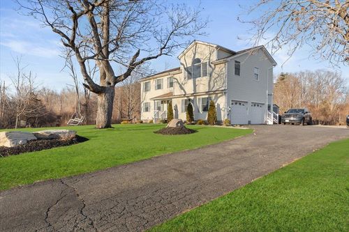 16 Somerset Dr, Patterson, NY, 12563-2521 | Card Image