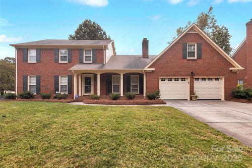 1401 Matthews Plantation Dr, Matthews, NC, 28105-2467 | Card Image