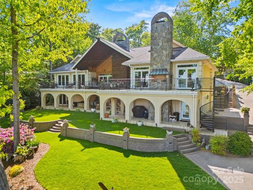 16 Sunrise Point Ct, Lake Wylie, SC, 29710-9232 | Card Image