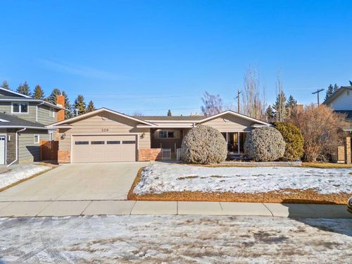 {{alt}} | Card Image