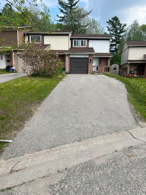 45 Burns Cir, Barrie, ON, L4N5J8 | Card Image