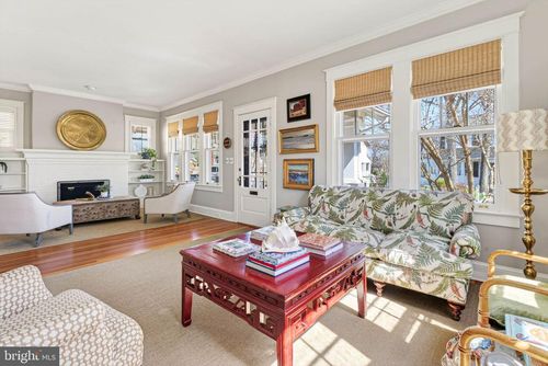 1816 N Kenmore St, ARLINGTON, VA, 22207-3743 | Card Image