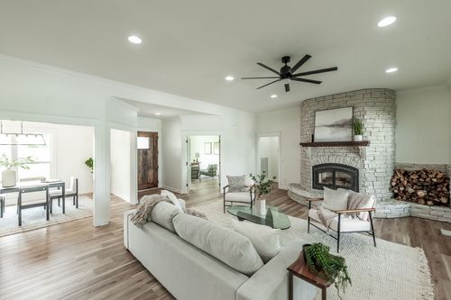 1257 Rock Springs Rd, Bethpage, TN, 37022-8604 | Card Image