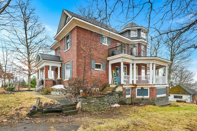 20 Belvedere Ave, House other with 6 bedrooms, 4 bathrooms and 3 parking in Parry Sound ON | Image 5