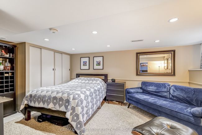 24 Ray St N, House other with 5 bedrooms, 3 bathrooms and 4 parking in Hamilton ON | Image 29