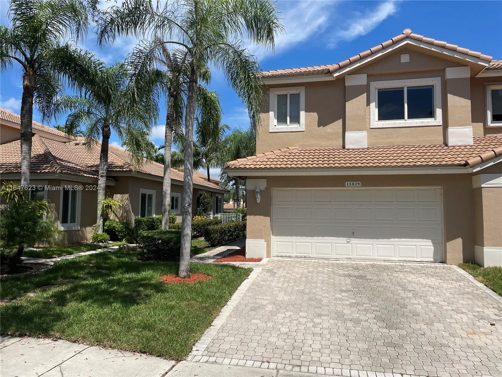 12th St, Pembroke Pines, FL 33027