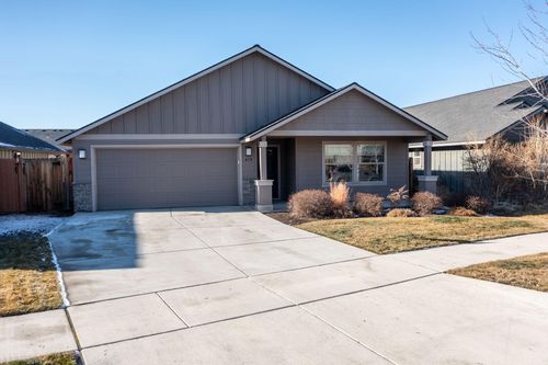 473 Nw 30th St, Redmond, OR, 97756-6965 | Card Image