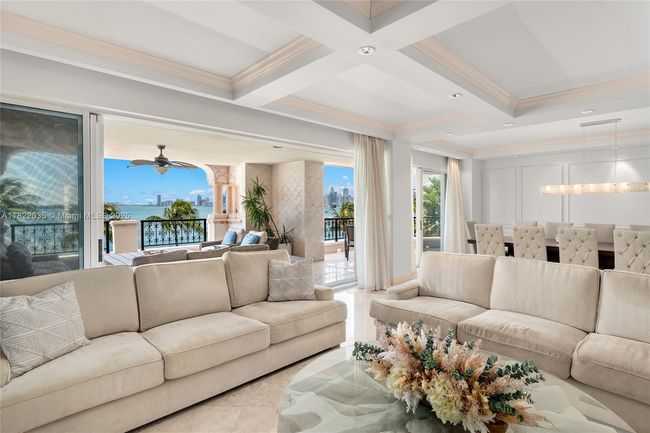 5233 - 5233 Fisher Island Dr, Condo with 4 bedrooms, 5 bathrooms and null parking in Miami Beach FL | Image 10