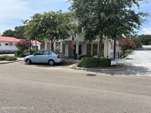 200 Jeff Davis Avenue, Long Beach, MS, 39560 | Card Image