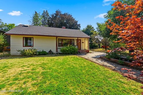929 Lake, Sandpoint, ID, 83864 | Card Image