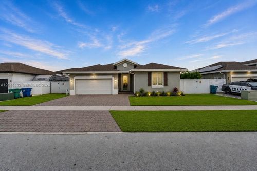 13361 Sw 274th Ter, Homestead, FL, 33032-8295 | Card Image