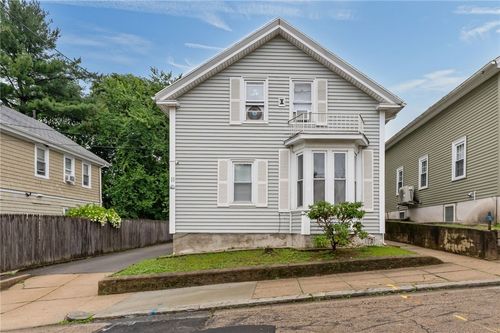 11 Eva St, Providence, RI, 02908-2429 | Card Image