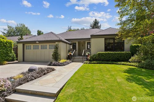 2615 E Garfield Street, Seattle, WA, 98112 | Card Image