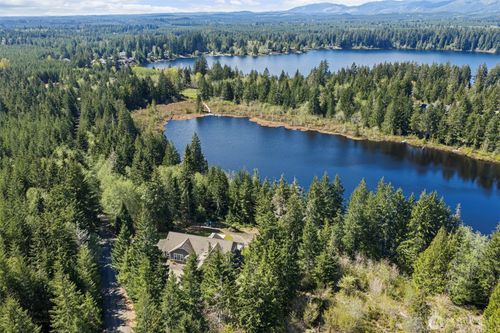 341 Reeves Hill Dr, Shelton, WA, 98584-6834 | Card Image