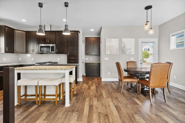 2908 Mark Twain Dr, House other with 3 bedrooms, 3 bathrooms and null parking in Chaska MN | Image 7