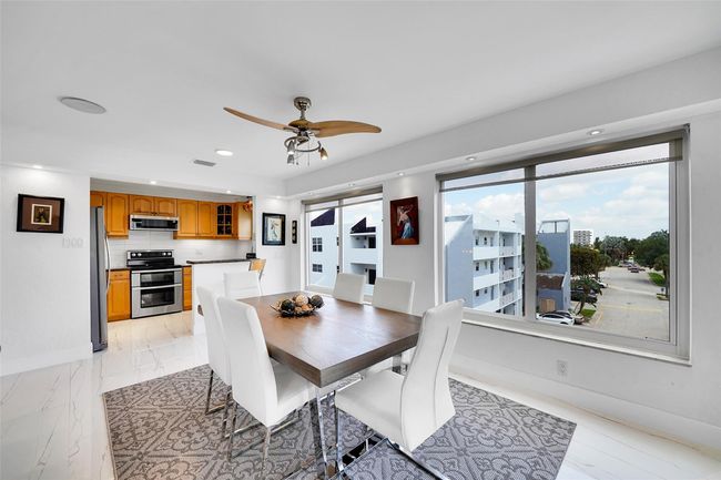 APT-401D - 2860 Ne 14 Th Street Cswy, Condo with 2 bedrooms, 2 bathrooms and null parking in Pompano Beach FL | Image 10