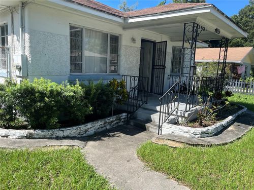 1227 E 24th Ave, Tampa, FL, 33605-1733 | Card Image