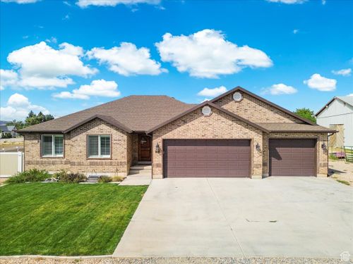 35 E 100 S, Levan, UT, 84639 | Card Image