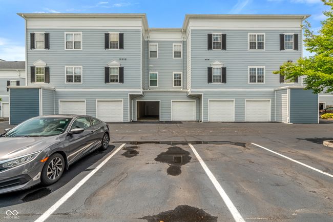 Option to purchase a 2 car tandem garage located within the same building | Image 29