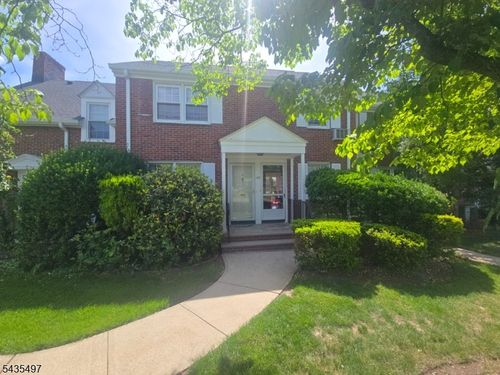 152b-152 Boyden Ave, Maplewood, NJ, 07040-2419 | Card Image
