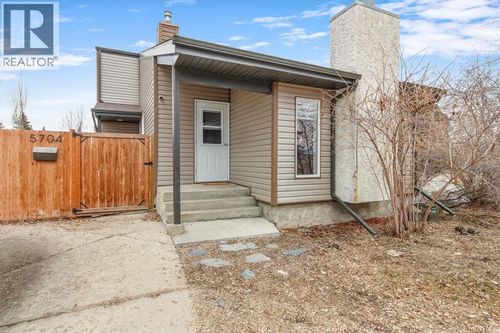 5704 31 St, Lloydminster, AB, T9V1W3 | Card Image