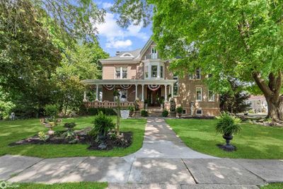 1428 N 7th Street, Home with 6 bedrooms, 4 bathrooms and 2 parking in Burlington IA | Image 2