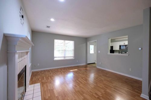 3005 Mapleleaf Park, Lexington, KY, 40509-1674 | Card Image