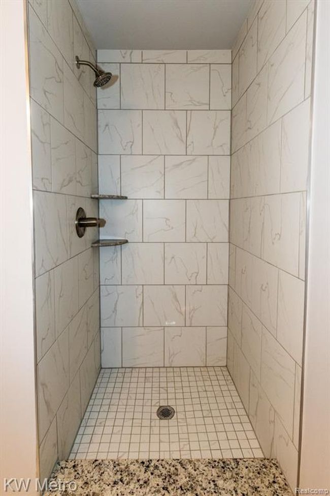 Chestnut Second Floor Tile Shower | Image 20