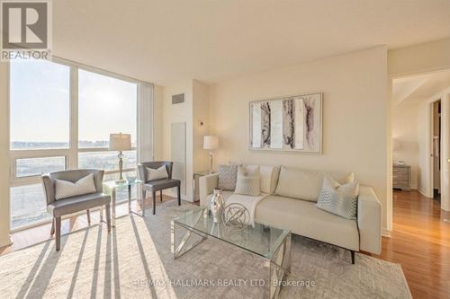 88-88 Grangeway Ave, Scarborough, ON, M1H0A2 | Card Image
