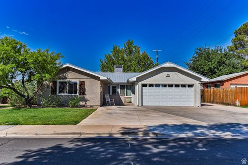 709 N 2200 E, St George, UT, 84790-8141 | Card Image