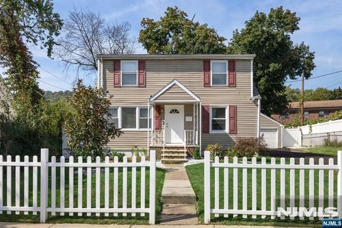 35 Colonial Ave, Paterson, NJ, 07502-1537 | Card Image