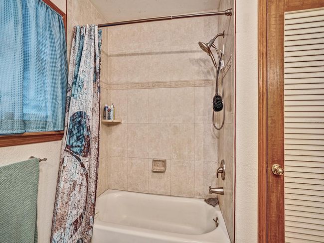 Bathroom 2 | Image 25