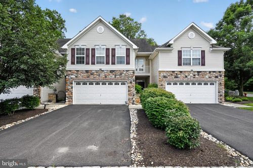 28 Sutton Ct, Pennington, NJ, 08534-5147 | Card Image