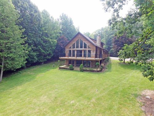 5612 Hazelnut Lane, Oconto Falls, WI, 54154 | Card Image