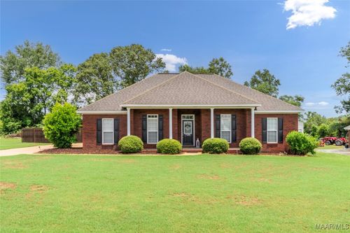 109 Daffodil Ct, Prattville, AL, 36067-8132 | Card Image