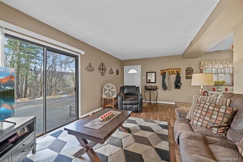180 Shoddy Hollow Rd, Otisville, NY, 10963-2823 | Card Image