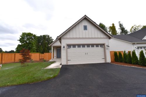 845 Oakleaf Wy, Silverton, OR, 97381 | Card Image