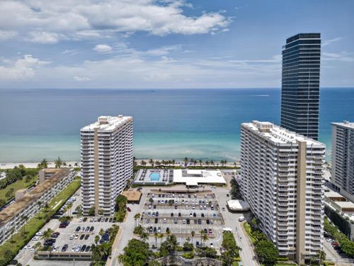 10b-1950 S Ocean Dr, Hallandale Beach, FL, 33009-7912 | Card Image