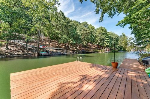 56 Tewkesbury Circle Dr, Bella Vista, AR, 72714-3129 | Card Image