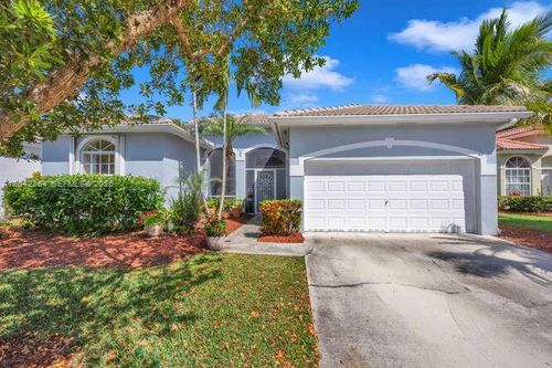 2405 Se 5th Ct, HOMESTEAD, FL, 33033-5792 | Card Image