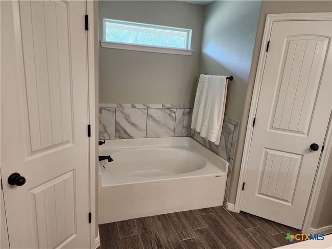 2566 Belle Hubbard Trl, House other with 4 bedrooms, 2 bathrooms and null parking in Belton TX | Image 13