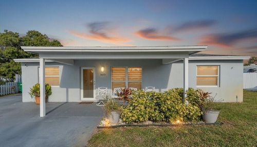 4651 Sw 19th St, Fort Lauderdale, FL, 33317-6212 | Card Image