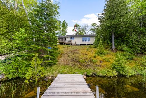 3120 Wabalac Side Rd, Lanark, ON, K0G1K0 | Card Image
