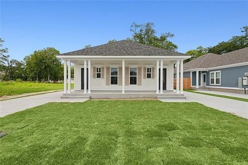 b-526 Main St, Belle Chasse, LA, 70037-2730 | Card Image