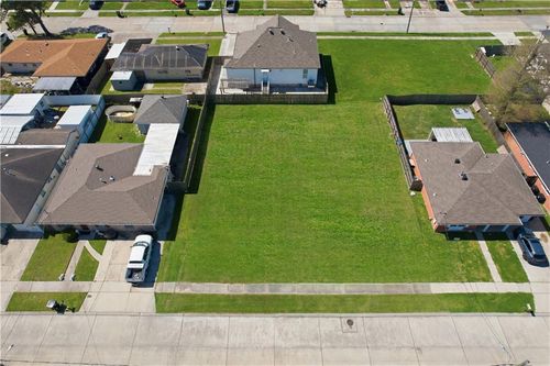 2920 Chalona Dr, Chalmette, LA, 70043-3747 | Card Image