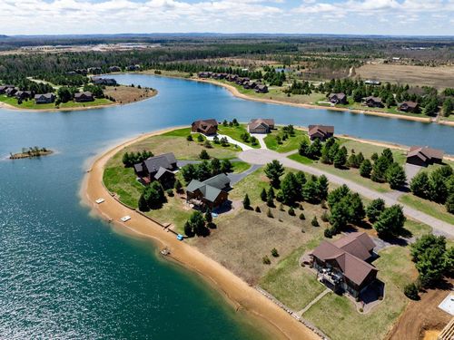N7554 Blue Water Ct, New Lisbon, WI, 53950-9015 | Card Image