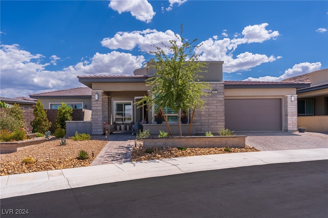 Desert Crimson St, Las Vegas, NV 89148